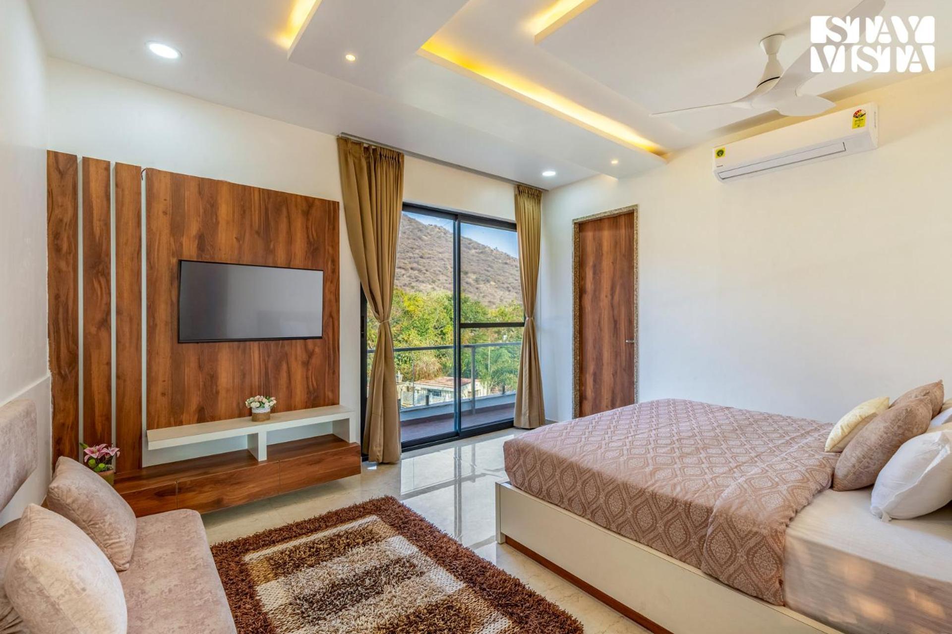 Stayvista'S Bella Dream - Mountain-View With Outdoor Pool, Lawn Featuring A Gazebo & Indoor Games Udaipur Dış mekan fotoğraf