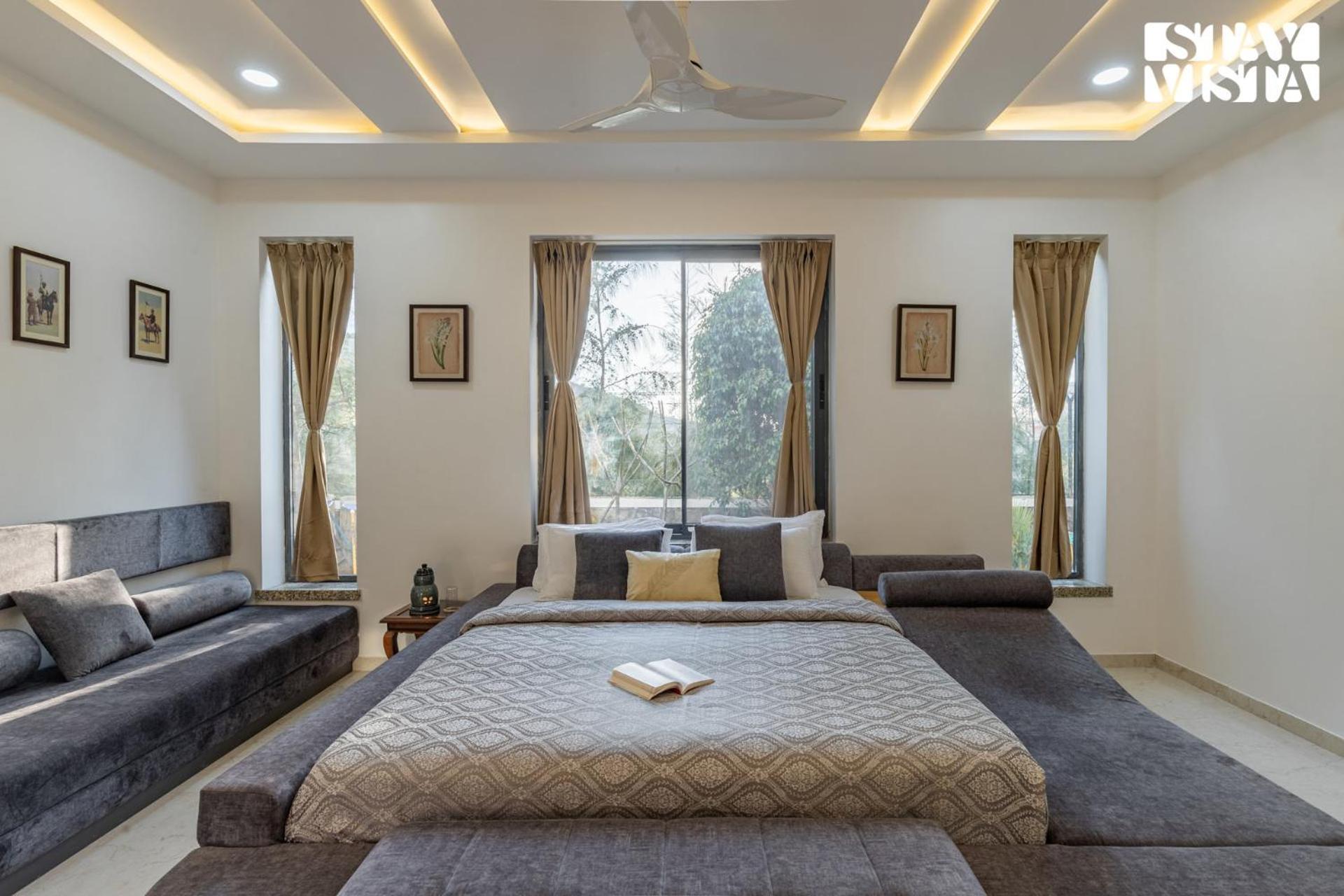 Stayvista'S Bella Dream - Mountain-View With Outdoor Pool, Lawn Featuring A Gazebo & Indoor Games Udaipur Dış mekan fotoğraf
